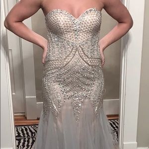 Size 8 Silver Sequin Prom Dress